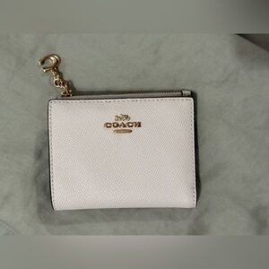 Coach Chalk Pebbled Bifold Snap Closure Wallet NWT